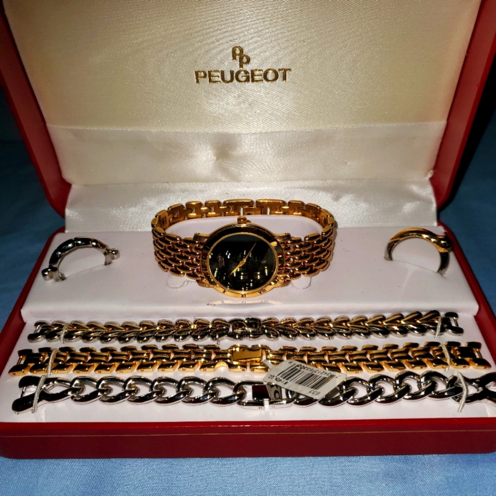 Watch with bands